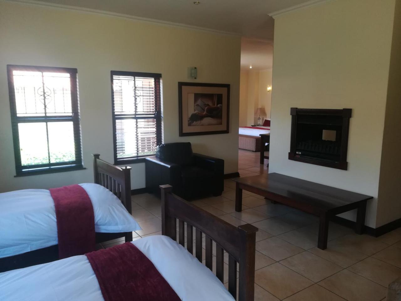 Moon&Sixpence Garden Guest House Muldersdrift Exterior foto