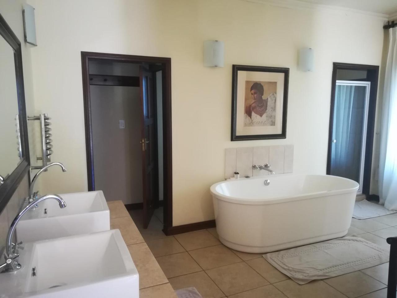 Moon&Sixpence Garden Guest House Muldersdrift Exterior foto